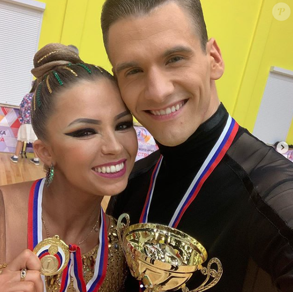 Marie Denigot ("Danse avec les stars") et son amoureux Nikolay Levchenkov avant le confinement et leur séparation.