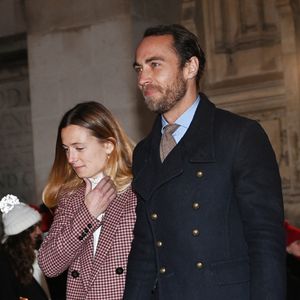 James Middleton et Alizee Thevenet ne partagent que de rares images de leur vie de famille.
Des membres de la famille royale assistent à la cérémonie de chants de Noël à l'abbaye de Westminster. © Splash News/ABACA