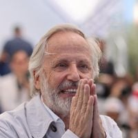 "Elle a du mérite" : Emmanuelle, la compagne de Fabrice Luchini qui a 20 ans de moins, travaille à ses côtés