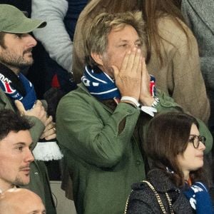 Laurent Delahousse - Célébrités dans les tribunes du match de 8ème de finale aller de la Ligue Des Champions 2025-2026 (LDC) "PSG - Chelsea (5-2)" au Parc des Princes à Paris le 11 mars 2026. © Cyril Moreau/Bestimage
