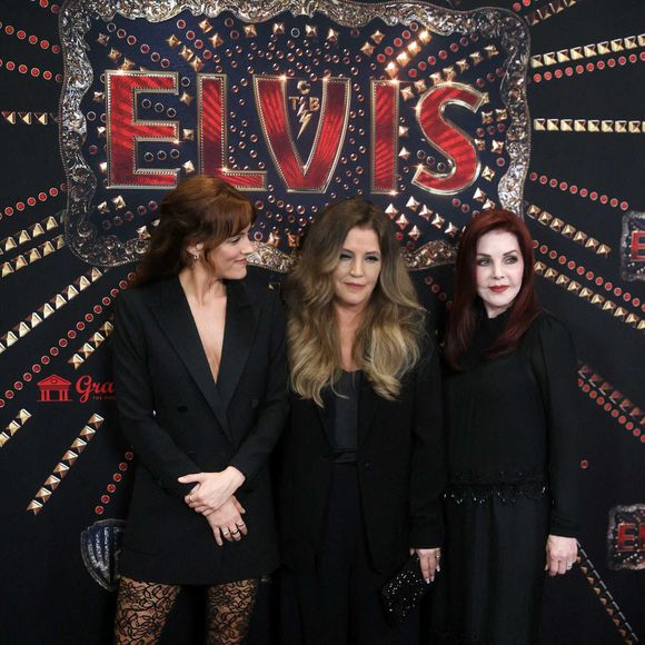Riley Keough, de gauche à droite, Lisa Marie Presley et Priscilla Presley accueillent la presse lors d'un tapis rouge avant la projection du nouveau film biographique 'Elvis' à Graceland à Memphis, Tennessee, le samedi 11 juin 2022. Photo par Joe Rondone/The Commercial Appeal/USA Today Network/SPUS/ABACAPRESS.COM