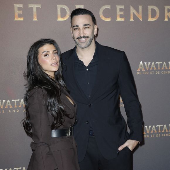 Adil Rami et sa compagne Louana Franco - Avant-première du film "Avatar : de Feu et de Cendres" à la Seine Musicale de Boulogne-Billancourt le 5 décembre 2025. 
Photo par Marc Ausset-Lacroix/Bestimage