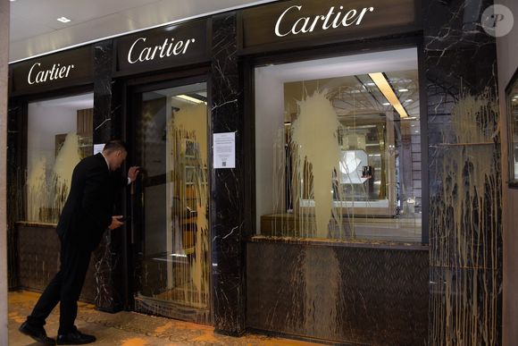 Rome, ITALIE - Manifestation du groupe écologiste "Ultima Generazione" qui a pris pour cible les magasins Gucci, Damiani, Cartier, Bulgari, Prada, Louis Vuitton dans la Via Dei Condotti au cœur de Rome.



Photo : Manifestation du groupe écologiste "Ultima Generazione"
