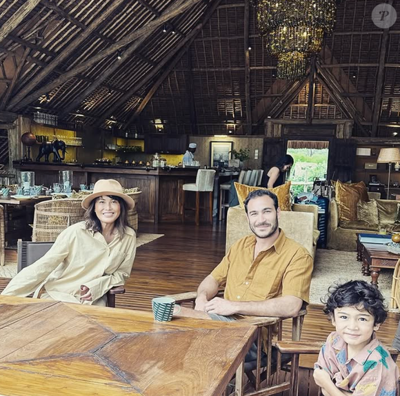 En effet, la créatrice de mode est enceinte de son deuxième enfant

Valentin Kretz (L'Agence) et sa femme Charina, parents d'un petit Noah.
Crédit : Instagram/charinasarte