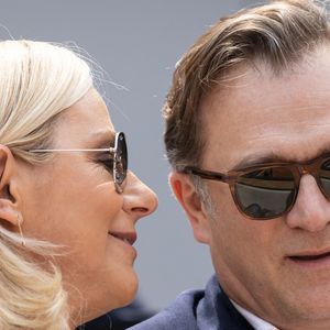 Renaud Capuçon et sa femme Laurence Ferrari en tribunes lors de la finale messieurs des Internationaux de France de Tennis de Roland Garros 2025 (jour 15), à Paris, France, le 8 juin 2025. © Cyril Moreau/Bestimage