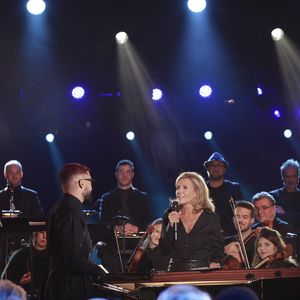 Exclusif - Sofiane Pamart, Claire Chazal lors de l'enregistrement de l'émission "Le Grand Echiquier, Spéciale Afrique", présentée par C.Chazal et A.Manoukian et diffusée le 28 août 2025 sur France 2, à Paris, France, le 14 septembre 2024. © Jack Tribeca/Bestimage