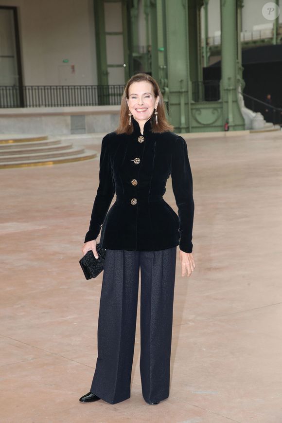 Carole Bouquet au photocall du défilé Chanel Mode Féminine Prêt-À-Porter Automne/Hiver 2025-2026 lors de la Fashion Week de Paris (PFW) au Grand Palais, à Paris, France, le 11 mars 2025. © Bertrand Rindoff/Bestimage