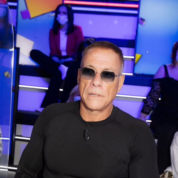 Exclusif - Jean-Claude Van Damme (JCVD, venu présenté le film « Le dernier mercenaire » (Production Netflix)) - Enregistrement de l'émission "TPMP (Touche Pas à Mon Poste)", présentée par C.Hanouna et diffusée en direct sur C8 le 7 juin
© Jack Tribeca / Bestimage