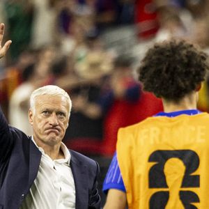 Didier Deschamps, Coach France Team joueurs de l'équipe de France affichent leur déception après leur défaite face à l'Espagne lors de la demi-finale de la Coupe du Monde de la FIFA 2026 au Mercedes-Benz Stadium d'Atlanta, en Géorgie (États-Unis), le 14 juillet 2026. - Match de demi-finale "France - Espagne (2-0)" lors de la Coupe du Monde FIFA 2026 (FIFA World Cup 2026), le 14 juillet 2026. Elyxandro Cegarra / PsnewZ / Bestimage