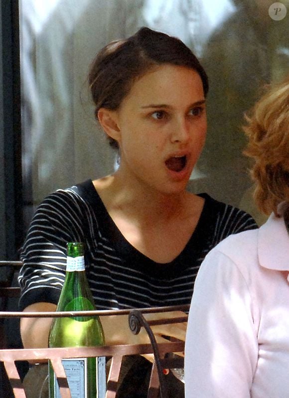 L'actrice Natalie Portman au restaurant 'Sant Ambroeus', à New York City, NY, USA, le 5 mai 2007. Photo Cau-Guerin/ABACAPRESS.COM