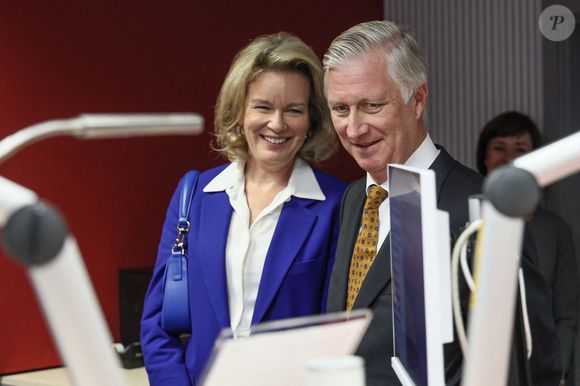 Le roi Philippe n'a jamais cessé d'avoir des contacts avec un ancien employé de la cour.

La reine Mathilde de Belgique et le roi Philippe - Filip de Belgique lors d'une visite royale à la Belgischer Rundfunk (Société belge de radiodiffusion - BRF) à Eupen à l'occasion de son 80e anniversaire, le mardi 30 septembre 2025.  Photo by ABACAPRESS.COM
