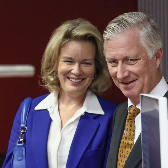 Le roi Philippe n'a jamais cessé d'avoir des contacts avec un ancien employé de la cour.

La reine Mathilde de Belgique et le roi Philippe - Filip de Belgique lors d'une visite royale à la Belgischer Rundfunk (Société belge de radiodiffusion - BRF) à Eupen à l'occasion de son 80e anniversaire, le mardi 30 septembre 2025.  Photo by ABACAPRESS.COM