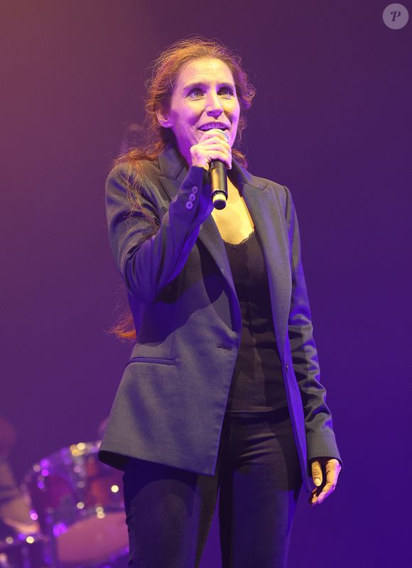 Exclusif - Emily Bécaud - Concert "Et Maintenant", le spectacle hommage à Gilbert Bécaud interprété par Jules Grison avec la participation exceptionnelle de sa fille, Emily Bécaud à l'Olympia, Parisle 17 septembre 2023. © Coadic Guirec/Bestimage