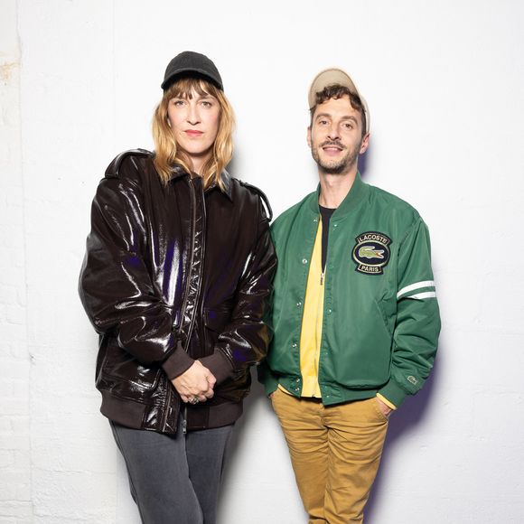 Il y a plus d'un ans, Daphné Bürki était désignée par le directeur artistique Thomas Jolly pour diriger la conception des costumes des cérémonies d'ouverture et de clôture des JO et Paralympiques de Paris qui avait captivé les foules avec ses idées !

Daphné Bürki, Thomas Jolly  au défilé "Germanier", Collection Prêt-à-porter Printemps / Eté 2025 dans le cadre de la Fashion Week de Paris le 24 septembre 2024. © Jeremy Melloul/Bestimage