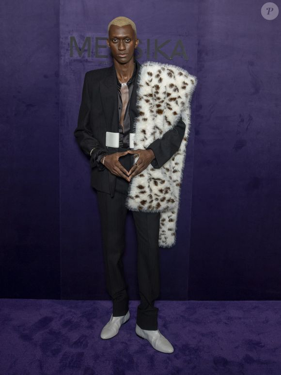 Alioune Badara Fall au photocall du défilé Messika Collection Femme Prêt-à-Porter Printemps/Eté 2026 lors de la Fashion Week de Paris (PFW), au Musée des Arts décoratifs, à Paris, France, le 13 octobre 2025. © Olivier Borde/Bestimage