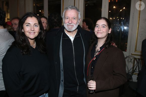 Cristiana Reali, Francis Huster et leur fille Elisa- Cocktail au Théâtre du Gymnase à la suite de la Première soirée de la Pièce " En thérapie ". Paris, France, le 17 Janvier 2026.

© Bertrand Rindoff / Bestimage