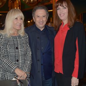 Exclusif - Michel Drucker, sa femme Dany Saval et Stéfanie (Stéphanie) Jarre à la générale du spectacle musical Les Choristes au théâtre des Folies Bergère à Paris, France, le 2 mars 2017. © Gorassini-Moreau/Bestimage