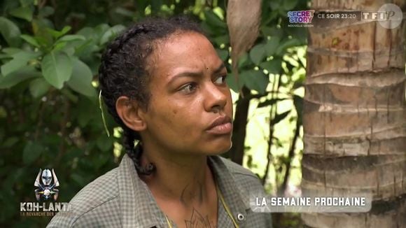 Claire, Gaëlle, Maël, Jérôme des Landes et Jérôme le catalan disputent l'épreuve d'orientation dans "Koh-Lanta, La Revanche des 4 Terres".