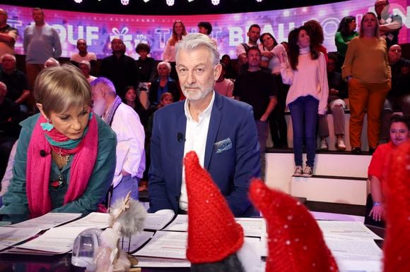 Exclusif - Isabelle Morini-Bosc, Gilles Verdez, sur le plateau de l'émission TBT9 (Tout beau tout n9uf) présentée par C.Hanouna et diffusée en direct sur W9 à Paris le 1er décembre 2025. © Jack Tribeca / Bestimage