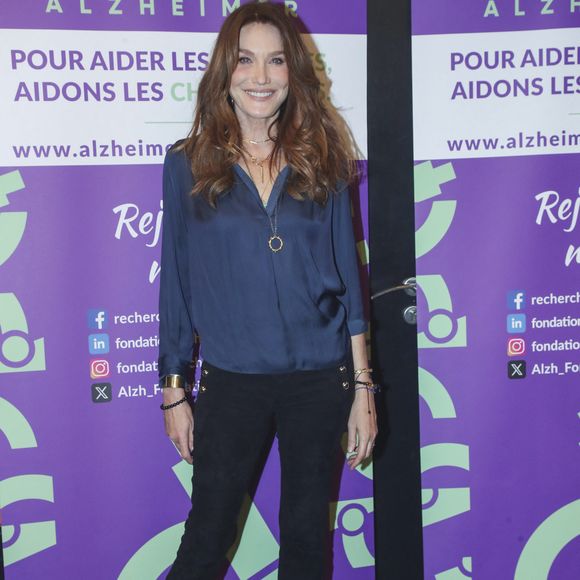 la chanteuse a publié un texte bouleversant sur Instagram.

Carla Bruni - Backstage du Gala de la Fondation Recherche Alzheimer placée sous le signe de l’émotion et du partage avec un concert unique sur le thème "2 générations chantent pour la 3ème" à l’Olympia à Paris le 17 mars 2025. © Olivier Borde - Bertrand Rindoff/Bestimage