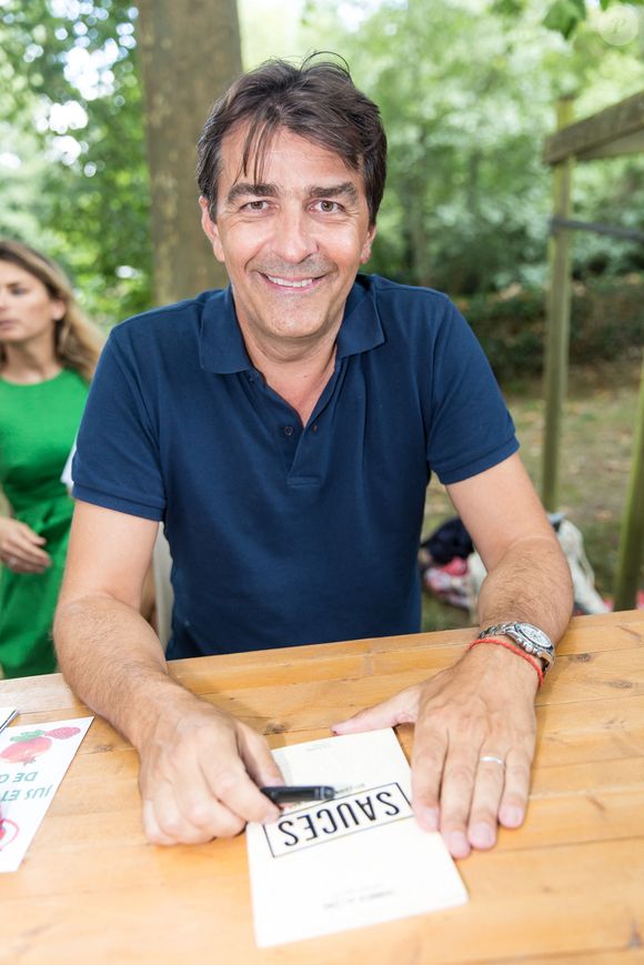 Yannick Alleno assiste à la 21e séance annuelle de dédicaces de 'Foret Des Livres' à Chanceaux-Pres-Loches, près de Tours, en France, le 28 août 2016. Photo par Pascal Avenet/ABACAPRESS.COM