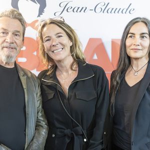 Florent Pagny, Coralie Baroux, Azucena Caamaño - Première de la pièce "Jean-Claude et Josephine, une histoire vraie jamais racontée" au théâtre de Passy à Paris le 16 septembre 2025.

© Benjamin Babiz / Bestimage