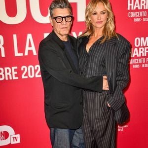 L'artiste affirme qu'Adriana Karembeu embellit son quotidien par des petites choses dont elle ne se rend pas forcément compte...

Marc Lavoine et Adriana Karembeu assistent à un photocall pour le Concerto For Peace d'Omar Harfouch au Théâtre des Champs-Elysées le 18 septembre 2024 à Paris, France. Photo par Shootpix/Abaca