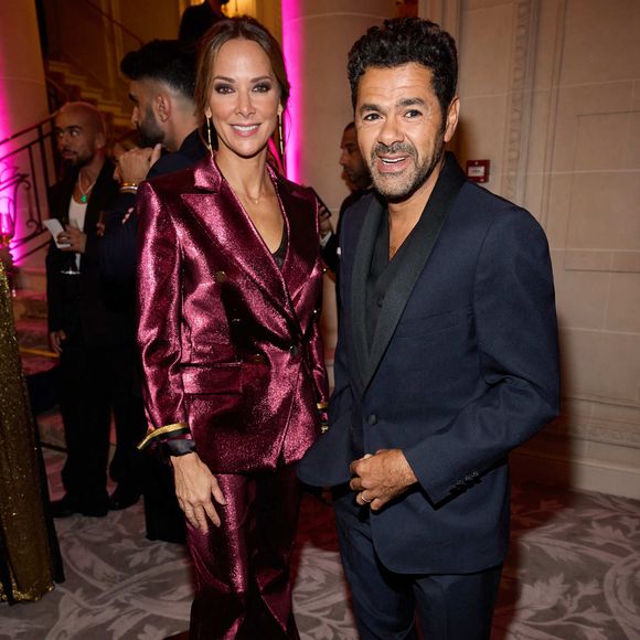 "S'il-vous-plaît, allez au ciné, en premier lieu pour m'aider à récupérer un homme qui ne fait pas cette tête !", a ironisé Mélissa Theuriau, avec une photo de son époux particulièrement tourmenté, dans le rôle de Driss, l'agent de joueur qu'il incarne dans "Mercato".

Exclusif - Mélissa Theuriau et Jamel Debbouze lors de la 11ème édition de la soirée Global Gift Gala à l'hôtel Four Seasons George V à Paris le 30 septembre 2023. © Cyril Moreau / Bestimage