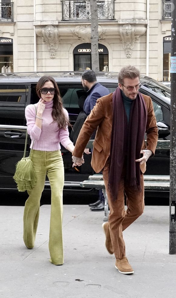 David, Cruz, Harper, Victoria, Brooklyn, Nicola Pletz, Beckham, quittent son hôtel La Reserve et se rendent au restaurant La Maison Blanche Av Montaigne, Fashion week Paris, 4 mars 2023 à Paris, France. Photo par ABACAPRESS.COM