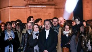 La Grande Soirée du 31 : Revivez en images les festivités du nouvel an avec Stéphane Bern et Laury Thilleman aux commandes