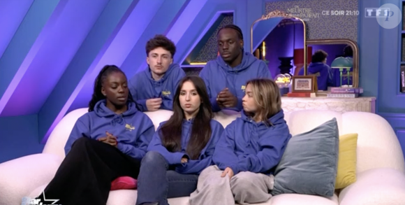 Soit les bleus

Extrait de la quotidienne de la "Star Academy"