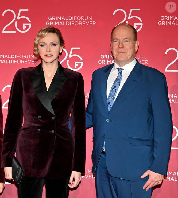 Le prince Albert II de Monaco et la princesse Charlene ont célébré les 25 ans du Grimaldi Forum et inauguré l'extension de l'espace d'exposition accompagné par M. Pierre André Chiappori représentant le ministre d'Etat de la Principauté, M. Henri Fissore, le président du Grimaldi, et de Mme Sylvie Biancheri, la directrice générale, à Monaco le 16 janvier 2025. © Bruno Bebert/Bestimage