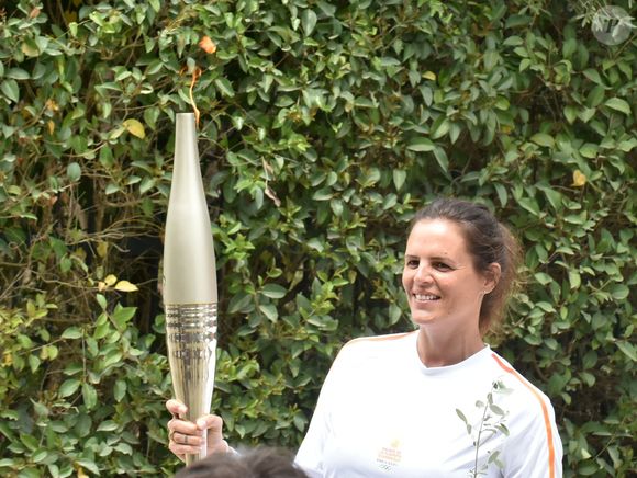 Âgée de 9 ans seulement, Rose a déjà plusieurs médailles à son actif : 

L'ancienne nageuse, Laure Manaudou est la première relayeuse française de la flamme olympique peu de temps après la cérémonie d'allumage sur le site antique d'Olympie, Grèce, le 16 avril 2024. © Intime/Panoramic/Bestimage