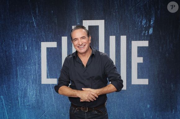 Jean Dujardin, sur le plateau de Clique présenté par M.Achour, et diffusé sur Canal + le 27 octobre 2025, à Paris, France, le 21 octobre 2025. © Jack Tribeca/Bestimage