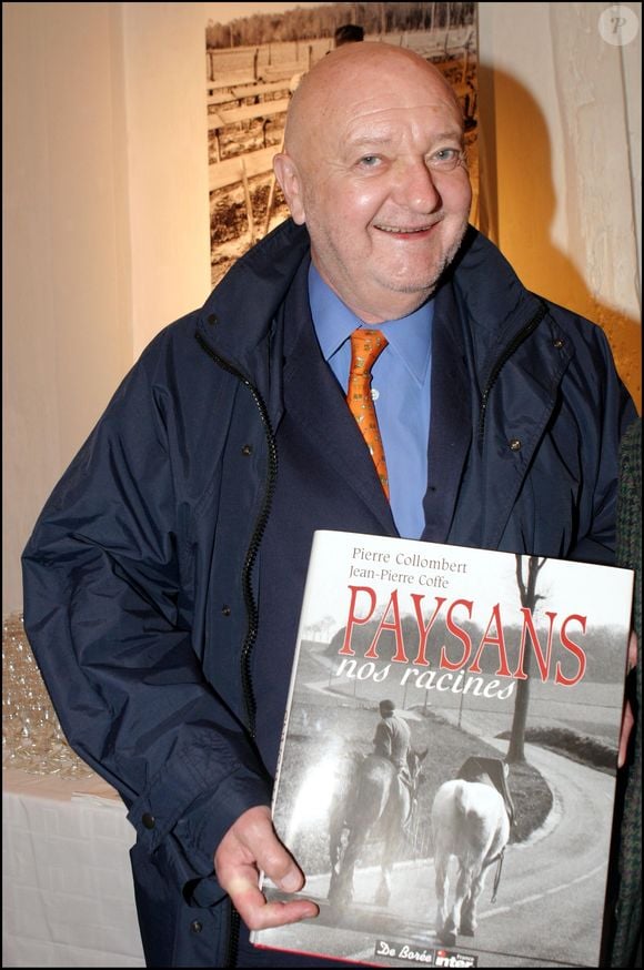 Vernissage du livre "Paysans nos racines" à Paris en 2004.