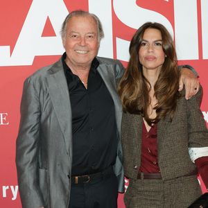 C’est dans sa story Instagram que la jeune femme a pu partager une vidéo des paysages dévastés par les feux sur la route.

Michel Leeb et sa fille Elsa Leeb - Avant-première du film "Pour le plaisir" au Pathé Palace à Paris le 4 ami 2026. © Coadic Guirec/bestimage