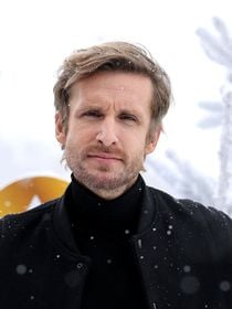 "Je suis rentré vivre chez mes parents" : Philippe Lacheau obligé de quitter Paris pour des raisons financières