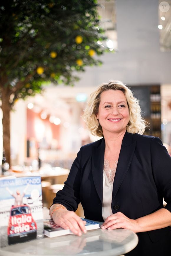 Exclusif - Luana Belmondo - Luana Belmondo lors du lancement de son livre "Italia mia Luana cuisine Rome" et de l'annonce de la diffusion de la série d'émissions sur la chaîne TV My Cuisine, au  restaurant l'Osteria del Vino du marché spacieux Eataly Paris Marais à Paris le 7 novembre 2019. © Tiziano Da Silva - Pierre Perusseau/Bestimage