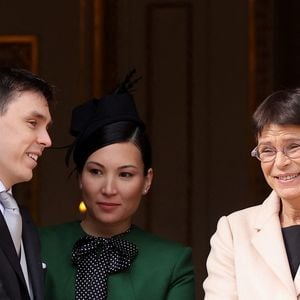 Louis Ducruet et sa femme Marie Ducruet (Chevallier), La princesse Stéphanie de Monaco - La famille princière de Monaco au balcon du palais, à l'occasion de la Fête Nationale de Monaco, le 19 novembre 2025. © Dominique Jacovides/Bestimage