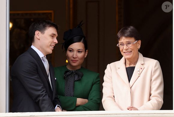 Louis Ducruet et sa femme Marie Ducruet (Chevallier), La princesse Stéphanie de Monaco - La famille princière de Monaco au balcon du palais, à l'occasion de la Fête Nationale de Monaco, le 19 novembre 2025. © Dominique Jacovides/Bestimage