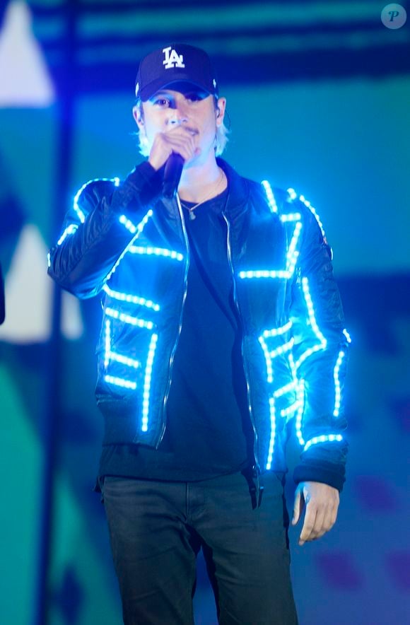 Elle a remis plus de 3 700 pages de preuves à la justice, dont des messages explicites et des témoignages.

Nekfeu - Cérémonie des 31 èmes Victoires de la Musique au Zénith de Paris le 12 février 2016. © Guirec Coadic / Bestimage