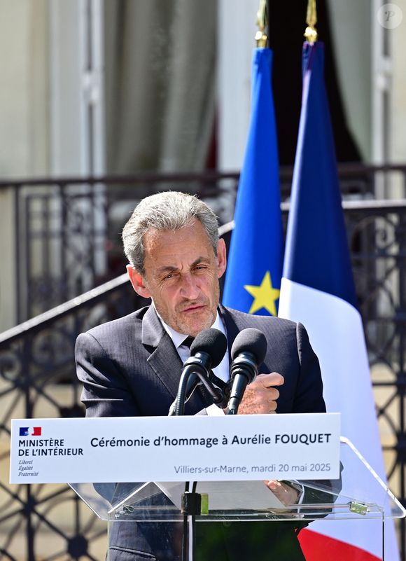 L'ancien président de la République Nicolas Sarkozy lors d'une cérémonie en l'hommage à Aurélie Fouquet, la policière municipale de 26 ans avait été tuée lors de l'attaque d'un fourgon blindé le 20 mai 2010, à Villiers-sur-Marne (en banlieue parisienne), Val-de-Marne, France, le 20 mai 2025. 

© Christian Liewg/Bestimage