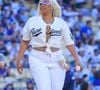 Dans une interview, elle détaille ses repas équilibrés et insiste sur l’importance de l’hydratation.
Le 19 juin 2025, à Los Angeles, Californie, États-Unis : Lizzo effectue le lancer d’honneur avant le match de saison régulière de la MLB opposant les Los Angeles Dodgers aux San Diego Padres, le jeudi 19 juin 2025, au Dodger Stadium à Los Angeles.
Crédit photo : JAVIER ROJAS/PI (Image © PI via ZUMA Press Wire)