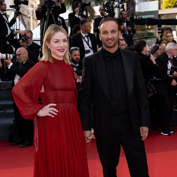 Émilie Dequenne et son mari Michel Ferracci - Montée des marches du film « Elémentaire » pour la cérémonie de clôture du 76ème Festival International du Film de Cannes, au Palais des Festivals à Cannes. Le 27 mai 2023
© Jacovides-Moreau / Bestimage