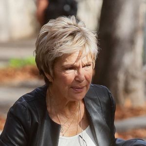 L’actrice française fait partie des 70 victimes de cet arnaqueur

Véronique Jannot - Arrivées à l'enregistrement de l'émission "Vivement Dimanche" présentée par M. Drucker et qui sera diffusée le 15 octobre 2023 sur France 3, au studio Gabriel à Paris, France, le 3 octobre 2023. © Christophe Clovis/Bestimage