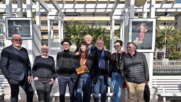 “On a acheté notre maison avant de se voir” : Ce grand écrivain revient sur les débuts de son histoire, par écrit, avec la femme qui partage sa vie