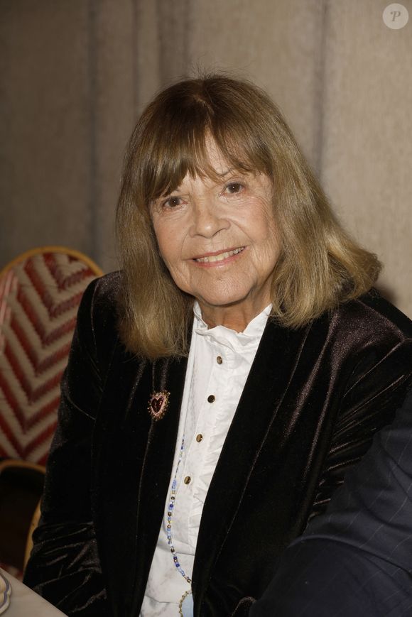 Chantal Goya - M.Gargia (Président fondateur des Prix "The Best") et C.Rizh (Présidente du Rallye des Grâces) ont organisé un dîner et une vente aux enchères caritative pour fêter Noël au restaurant "La Baia" à Paris, le dimanche 23 novembre 2025.
© Christophe Aubert via Bestimage