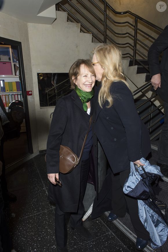 Nathalie Baye et Sylvie Vartan - Soirée en l'honneur de Danielle Darrieux lors de la projection du film "Occupe-toi d'Amélie" de Claude Autant-Lara au Max Linder Panorama à Paris le 9 avril 2018. © Pierre Perusseau/Bestimage