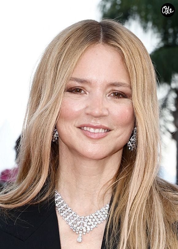 Dans une interview accordée à "La Tribune du Dimanche", l'actrice franco-belge s'est notamment confiée sur son rapport au Japon.

Virginie Efira - Montée des marches pour la cérémonie de clôture du 79ème Festival International du Film de Cannes, le 23 mai 2026. 
© Jacovides / Moreau / Bestimage