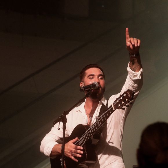 Exclusif - Kendji Girac - Célébration des 10 ans du centre commercial Beaugrenelle à Paris, France. Le 12 octobre 2023. 
© Christophe Clovis / Bestimage